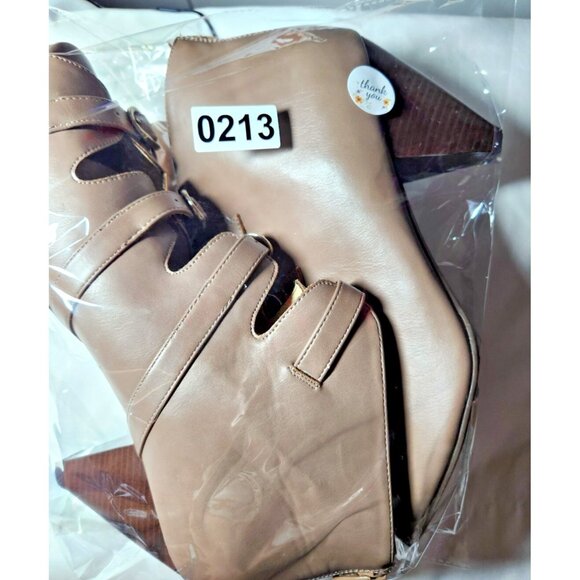 Cato Women's Open toe four Buckle Faux Leather Ankle Shoes size 10 - Picture 12 of 13